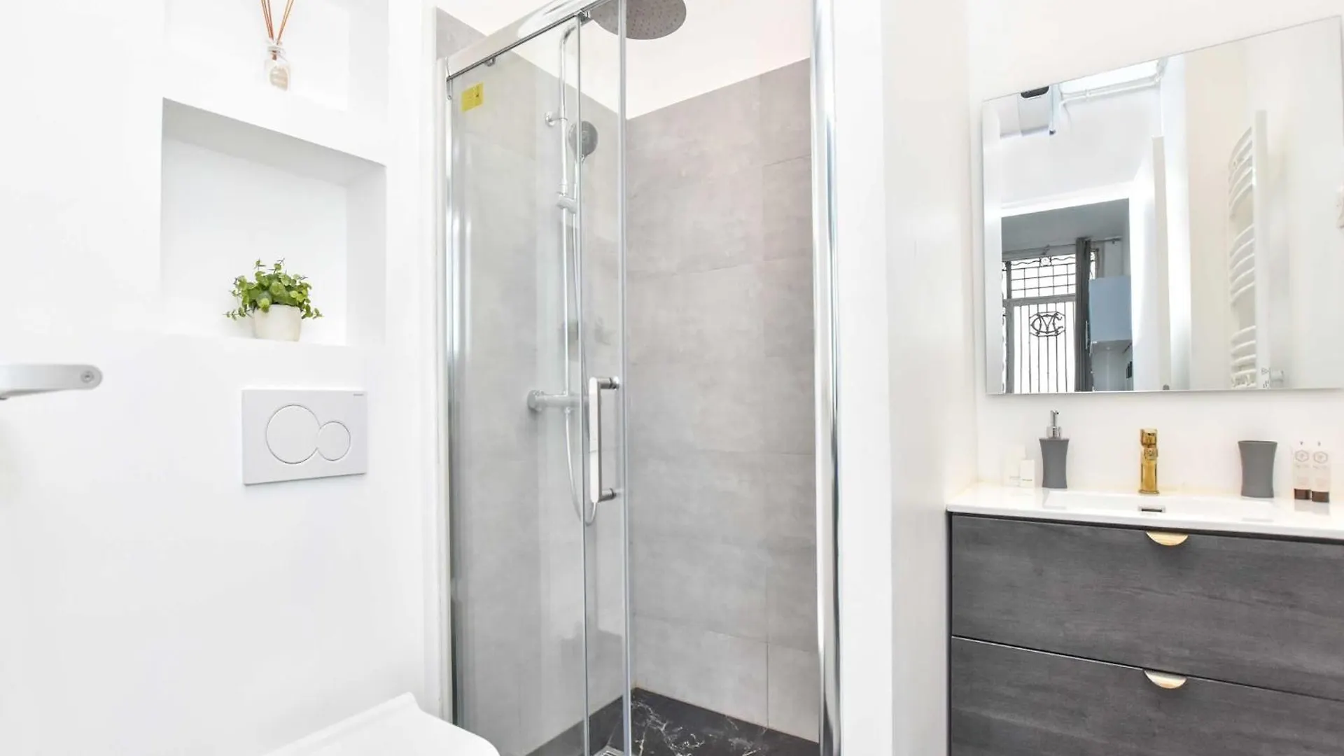 Welcoming Apartment - 1Br 6P - Madeleine Parigi Francia